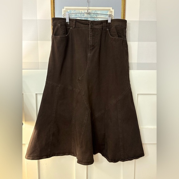 Gitano Dresses & Skirts - Gitano Vintage Dark Brown Denim Skirt Women’s Size 16 Mid Rise Midi 90s Classic